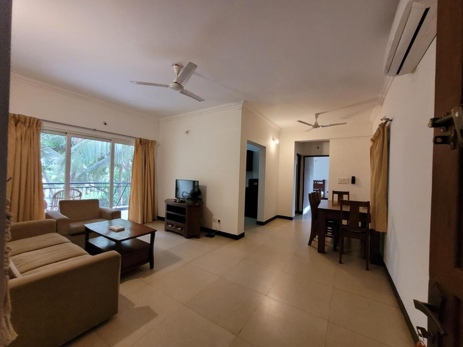 B&F Kensington Square Siolim Exterior foto