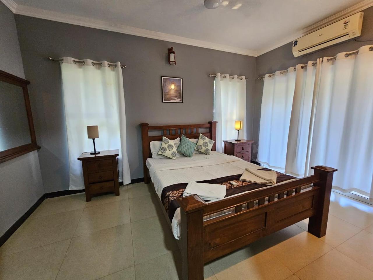 B&F Kensington Square Siolim Exterior foto